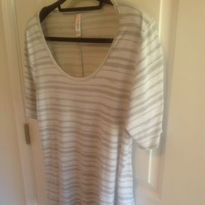 🎀🌷LuLaRoe – Perfect T – XL – #291